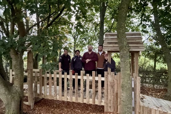 Gateley RJA build a den for Foxton Primary School