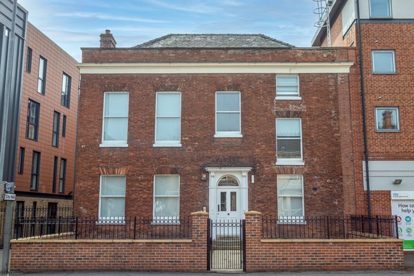 Conversion of townhouse in Newland, Lincoln